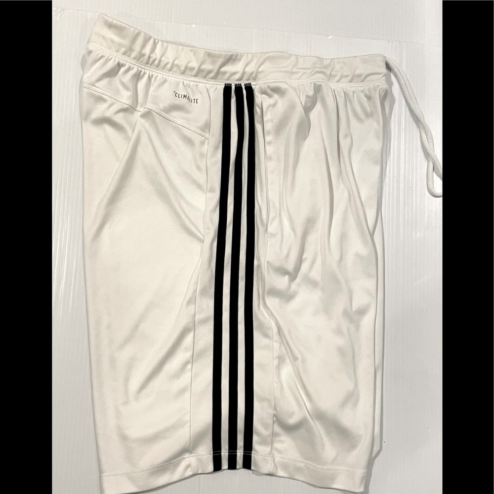 ADIDAS ClimaLite Mens Shorts White w/ Black size L - Picture 2 of 11